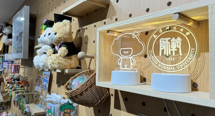 携手校友企业 0033990威尼斯文创中心推动校园文化建设提质增效